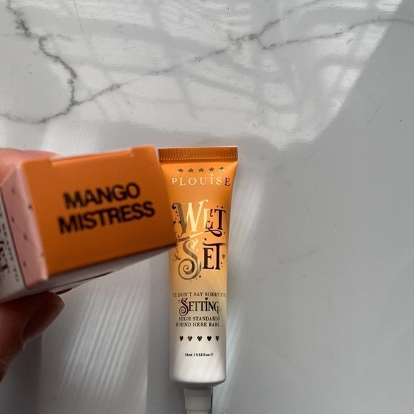 P Louise Wet & Set Liquid Eyeshadow Pigment - Picture 2 of 5